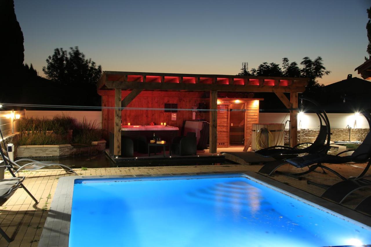 Chalet Mont Ventoux Et Chalet Vip Camaret-sur-Aigues Buitenkant foto