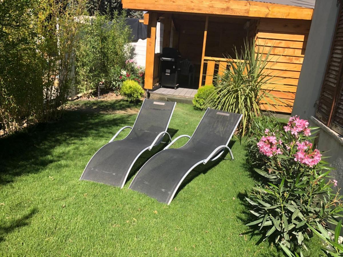 Chalet Mont Ventoux Et Chalet Vip Camaret-sur-Aigues Kamer foto