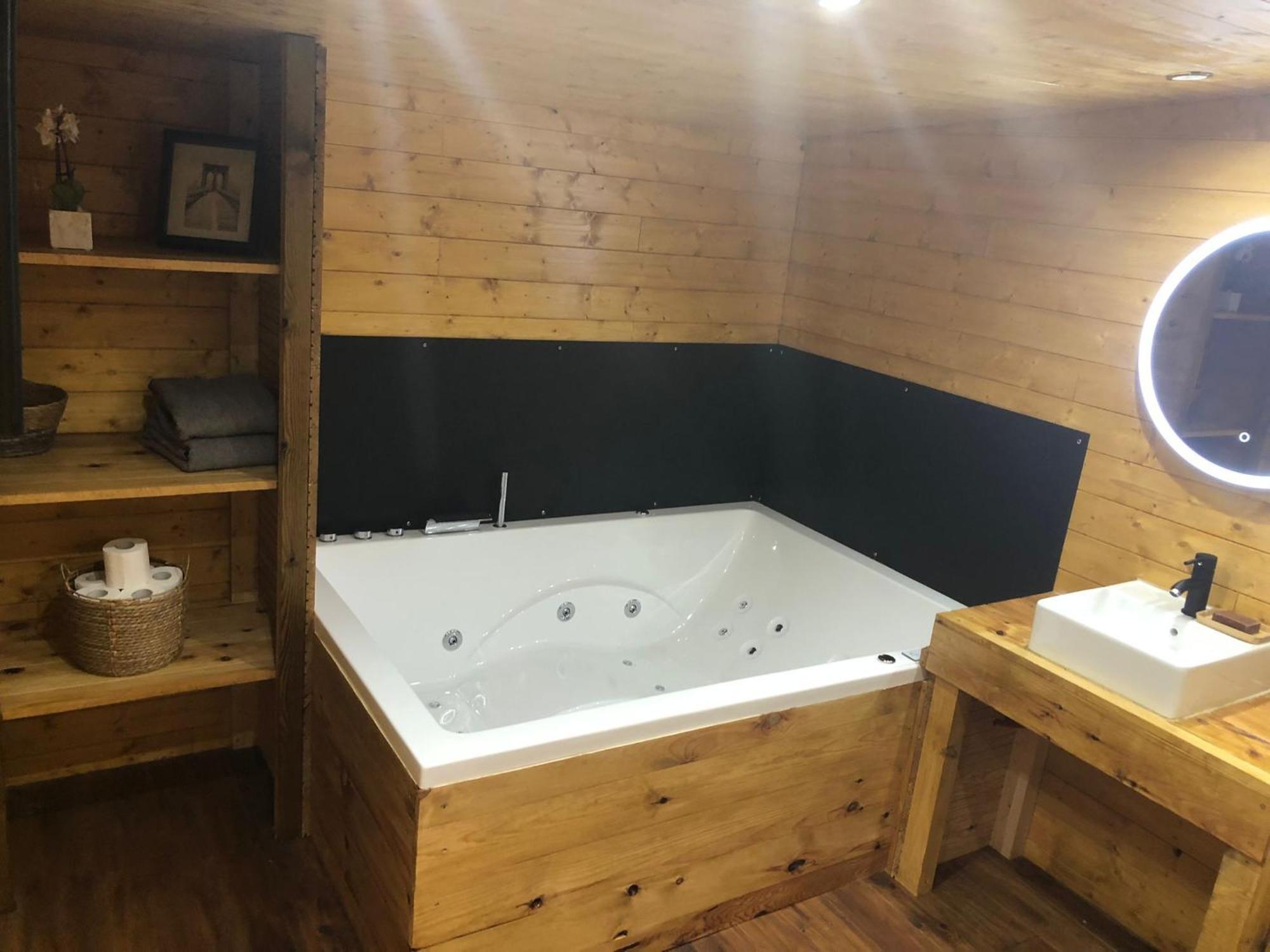 Chalet Mont Ventoux Et Chalet Vip Camaret-sur-Aigues Kamer foto